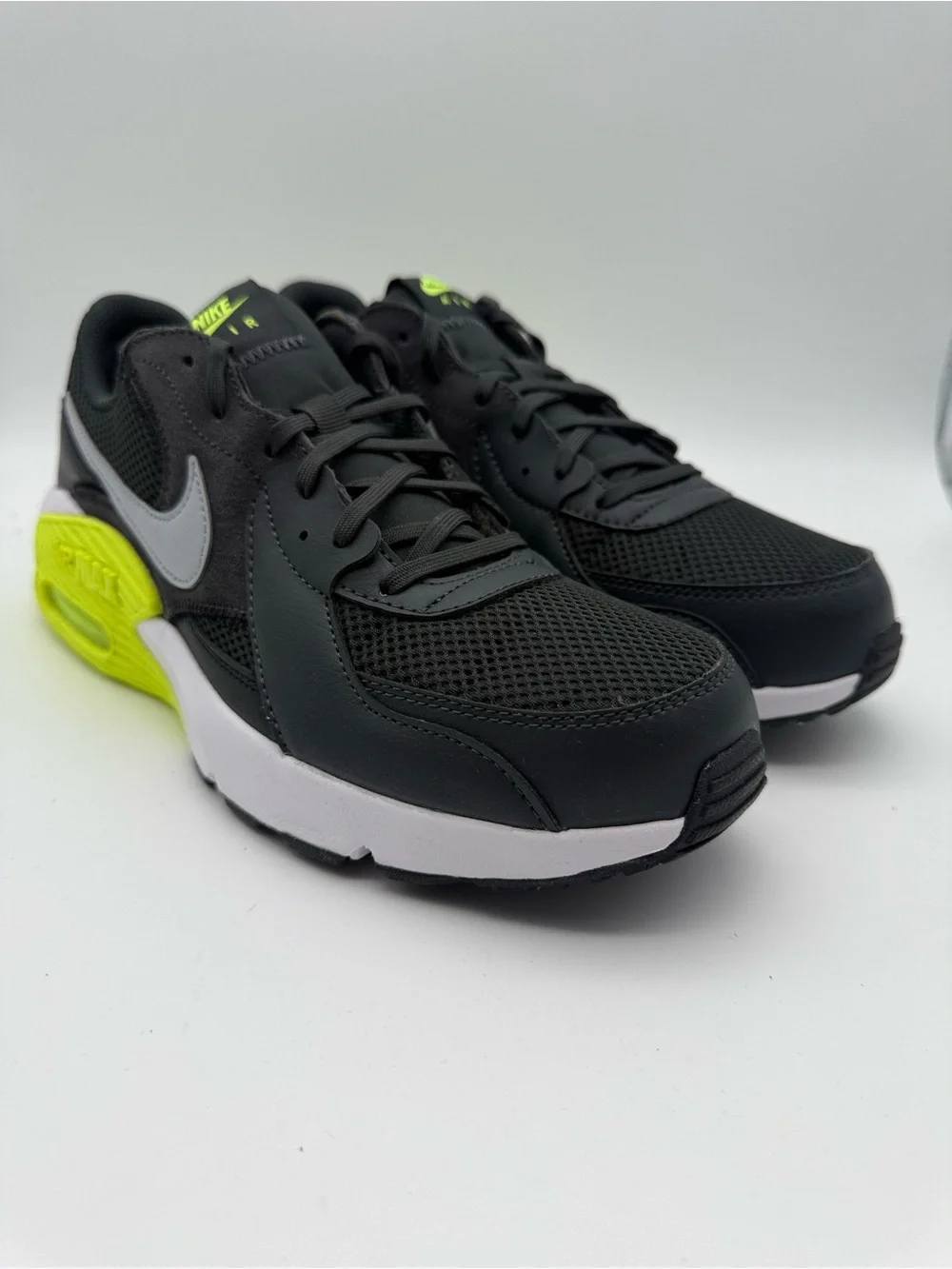 BRAND NEW Nike Air Max Excee Shoes Black Smoke Gray CD4165-016 Men's Size 10